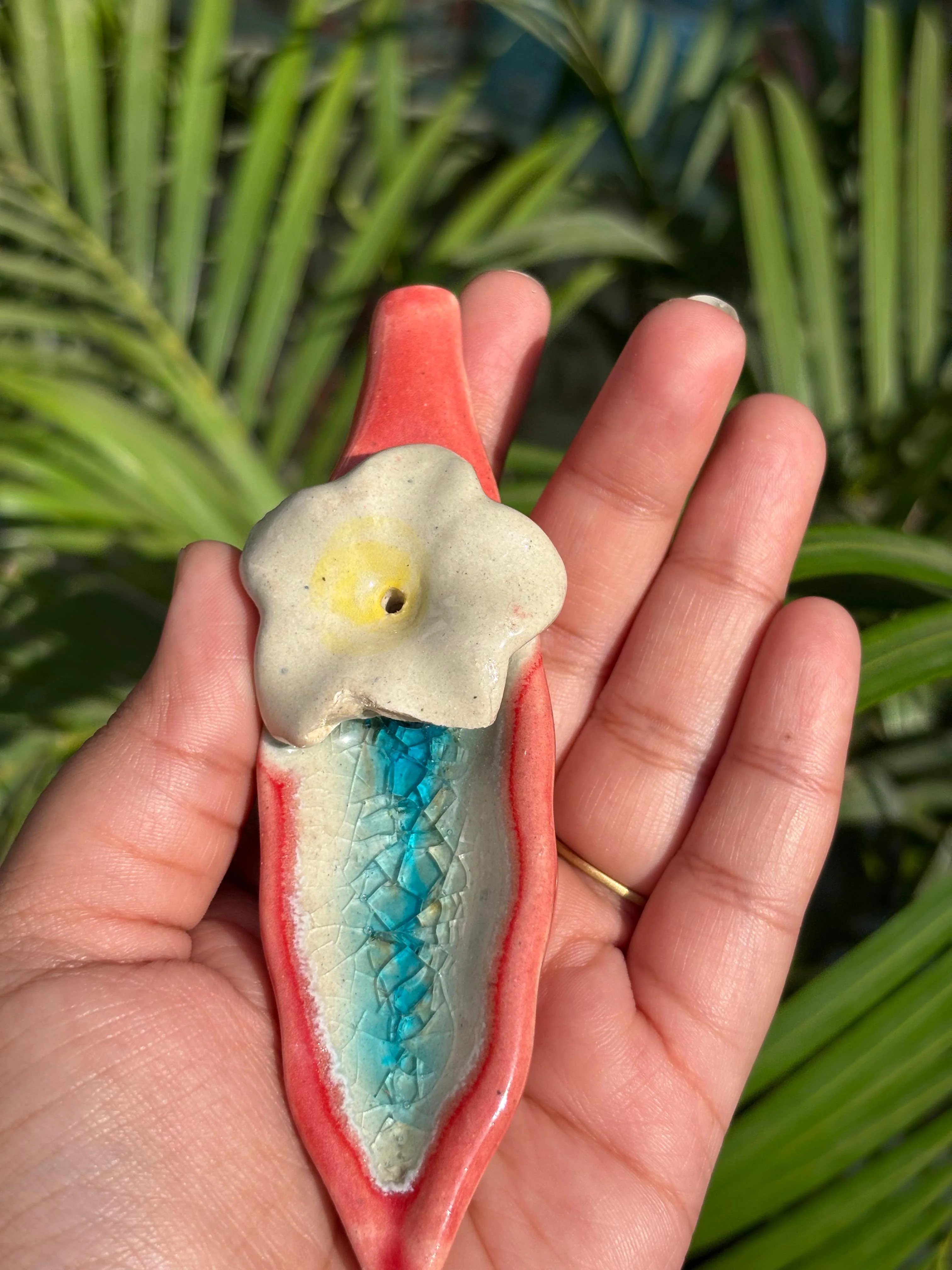 Blooming Leaf Incense Holders/Agarbatti Stands (Set of 4 Assorted Colors) - Image 3