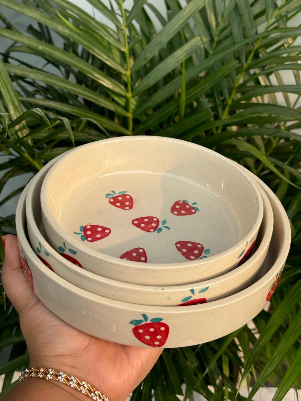 Strawberry Serving/Salad Bowl Set (Set of 3) - Image 3