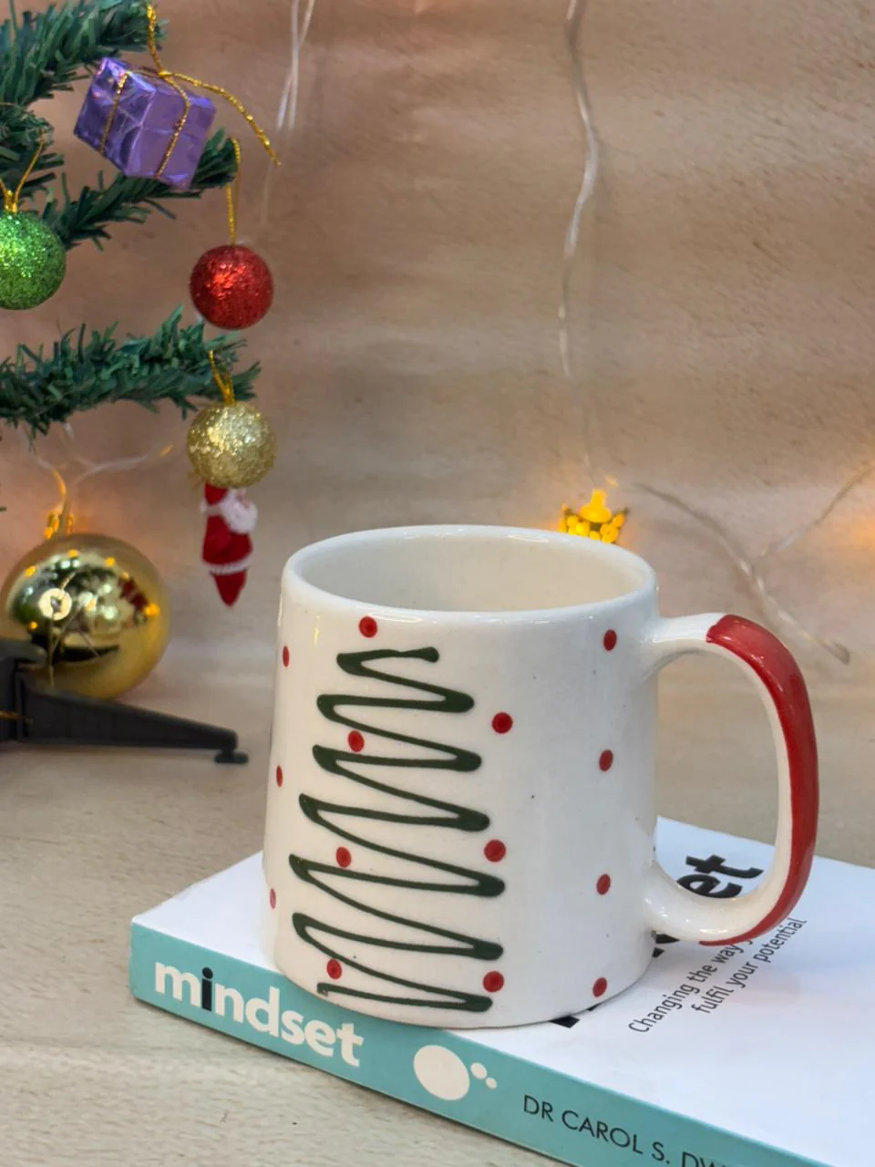 Merry Tree Mug - Image 4