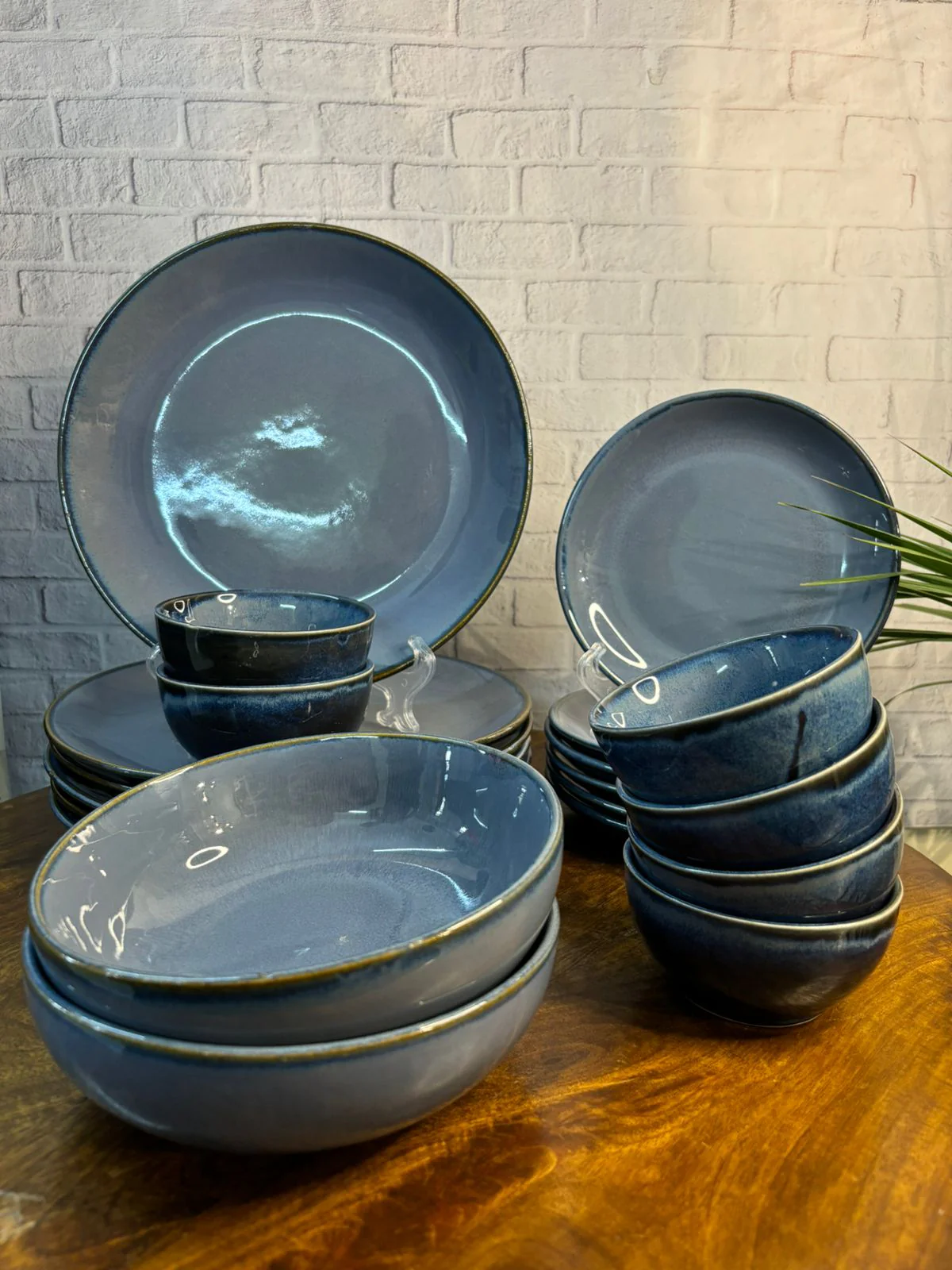 Metallic Blue Glaze Dinner Set (Set of 20)