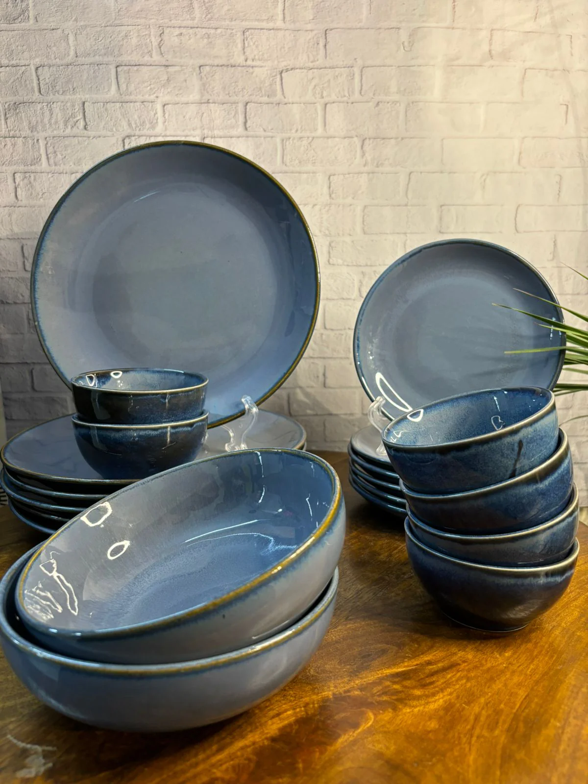 Metallic Blue Glaze Dinner Set (Set of 20) - Image 3