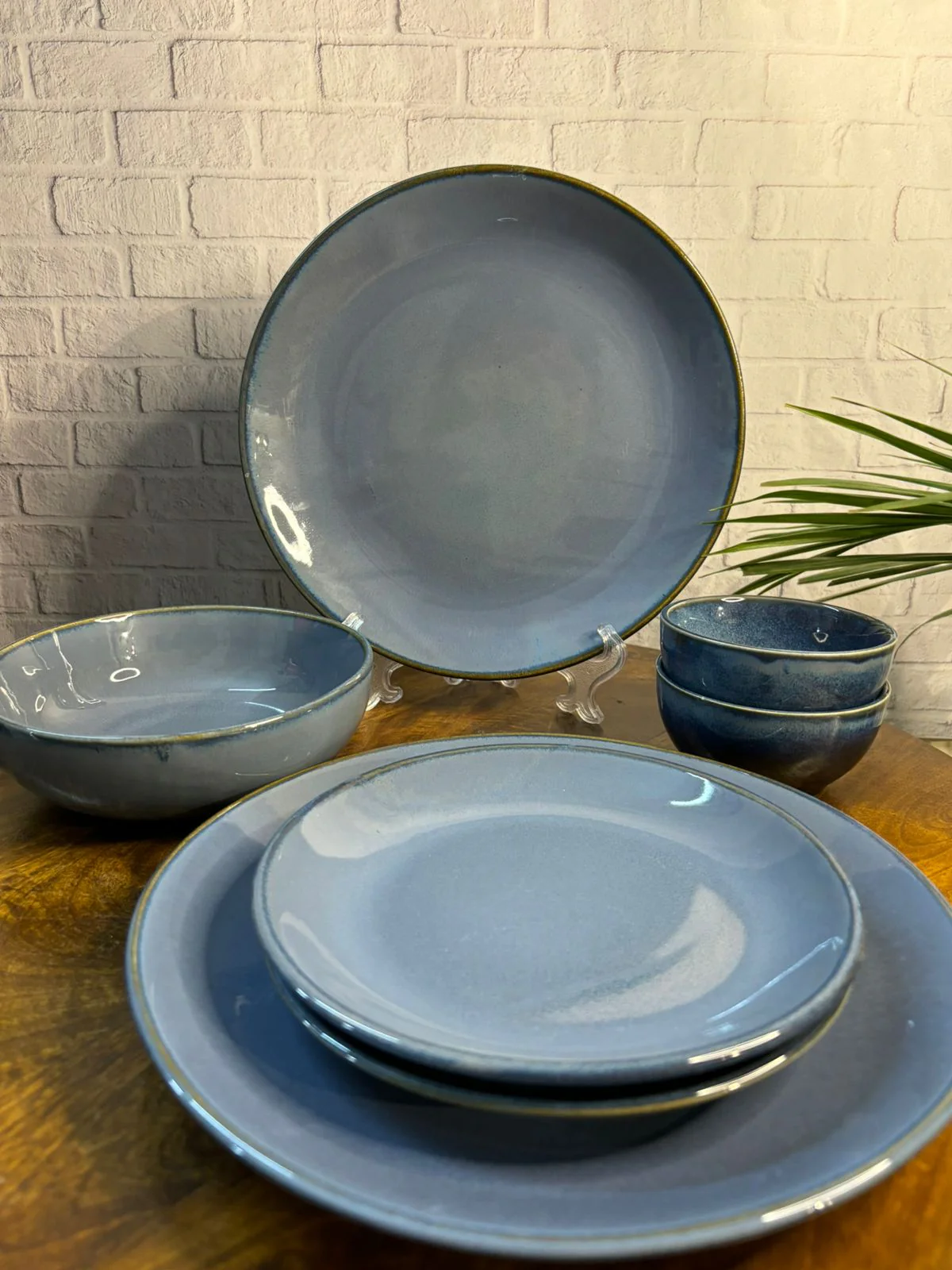 Metallic Blue Glaze Dinner Set (Set of 20) - Image 4