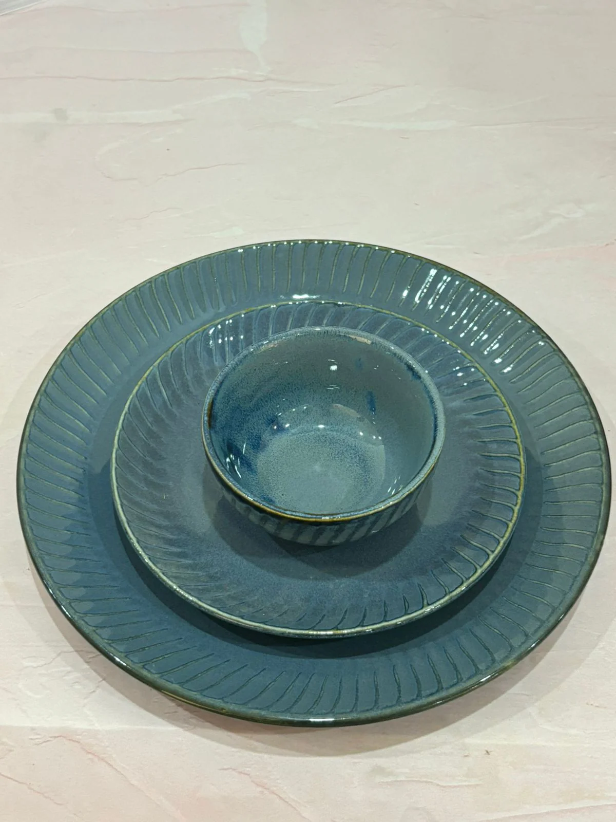 Metallic Blue Glaze with Lines Dinner Set (Set of 20) - Image 3