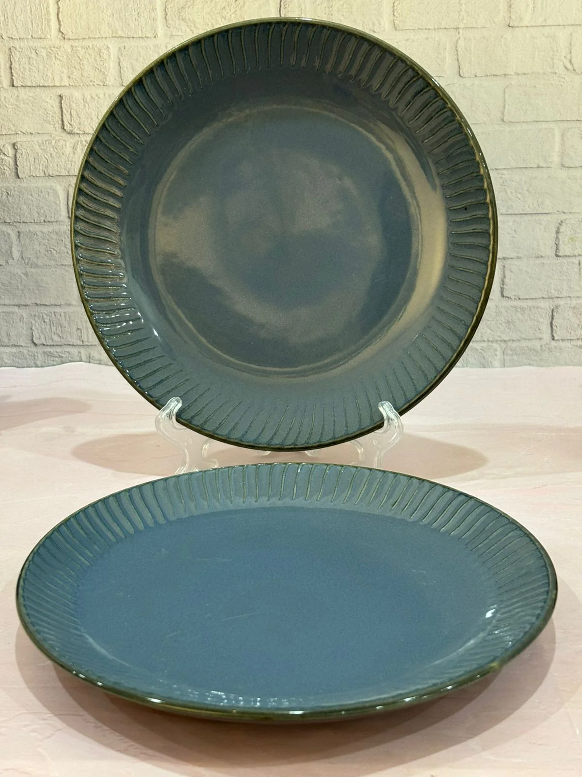 Metallic Blue Glaze with Lines Dinner Set (Set of 20) - Image 6