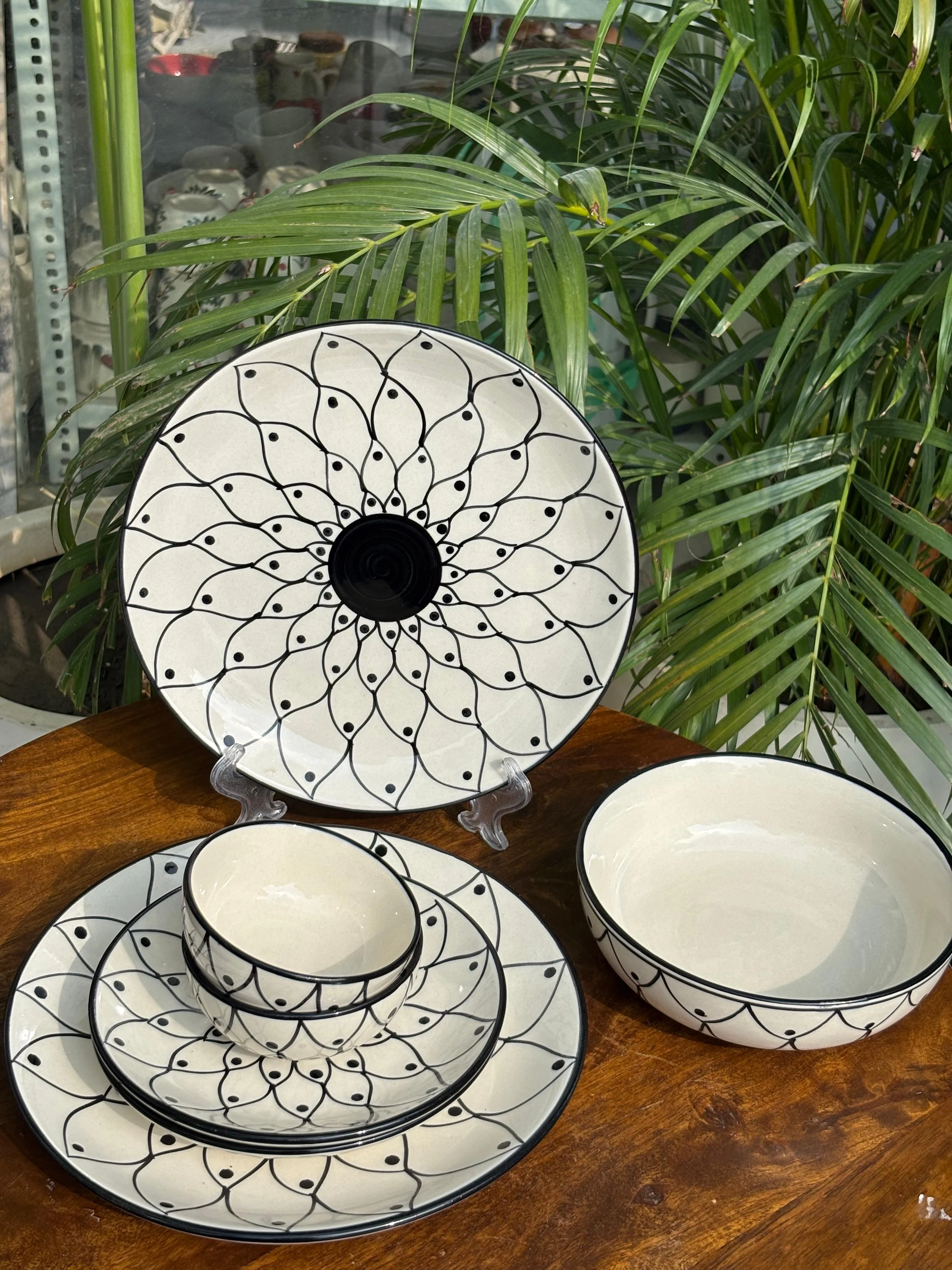 Mystic Lotus Handcrafted Premium Dinner Set (Set of 7) - Image 5