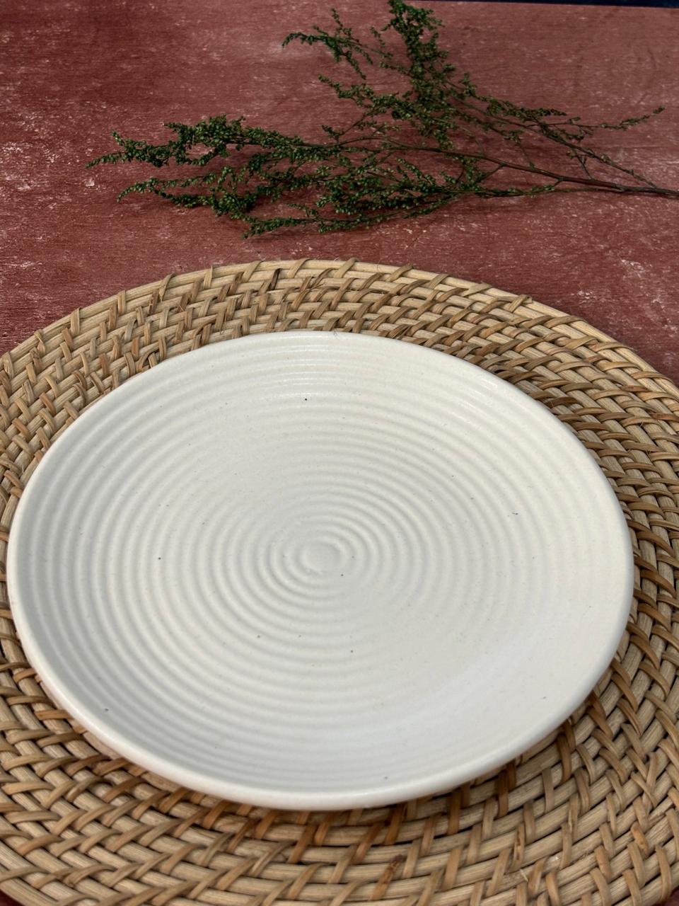 White Dinner Set (Set of 7) - Image 3